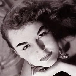 Portrait of Linda Sini