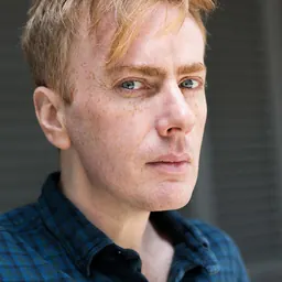 Portrait of Rob Manuel