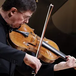 Portrait of Roberto Díaz
