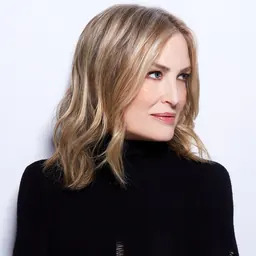 Portrait of Heidi Weisel