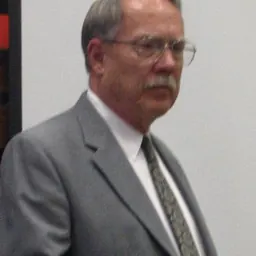 Portrait of Doug Hutchinson