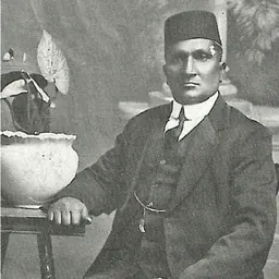Portrait of Thambi Naidoo