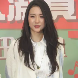 Portrait of Hana Kuk