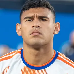 Portrait of Gilberto Flores