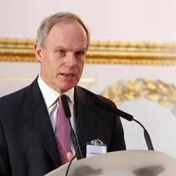 Portrait of Michael Shipster