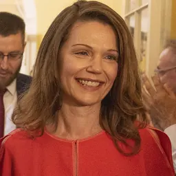 Portrait of Victoria Starmer