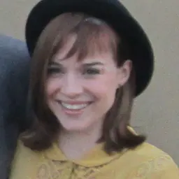 Portrait of Renée Felice Smith
