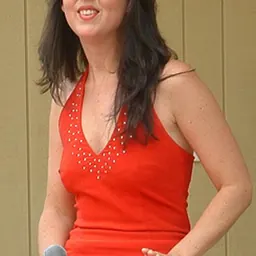 Portrait of Tania Kernaghan