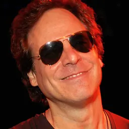 Portrait of Thom Gimbel