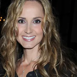 Portrait of Chely Wright