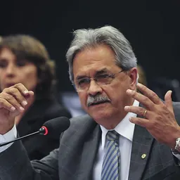 Portrait of Nilmário Miranda
