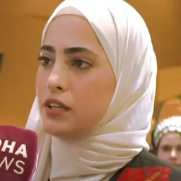 Portrait of Muna el-Kurd