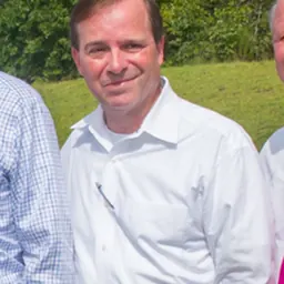 Portrait of Nat Robertson