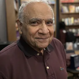 Portrait of Keith Garebian
