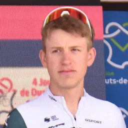 Portrait of Alex Molenaar