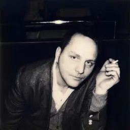 Portrait of Oliver Mark