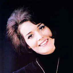 Portrait of Julie Rogers