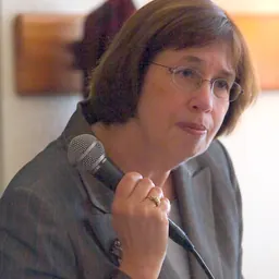 Portrait of Linda Greenhouse