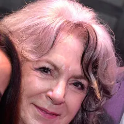 Portrait of Sue Hammell