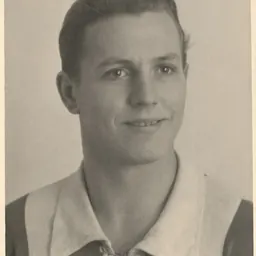 Portrait of Robert Dienst