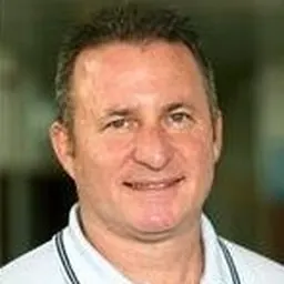 Portrait of Steve Linde