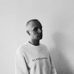 Portrait of IVVVO