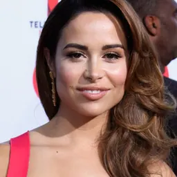 Portrait of Zulay Henao