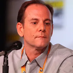 Portrait of Tim Minear
