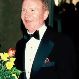 Portrait of Red Buttons