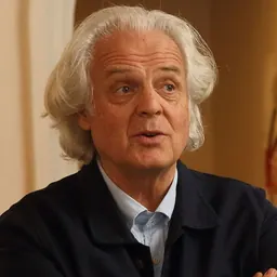 Portrait of Yves Zurstrassen