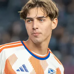 Portrait of Gerardo Valenzuela