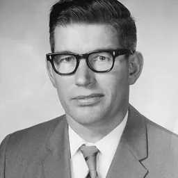 Portrait of Paul Thoms