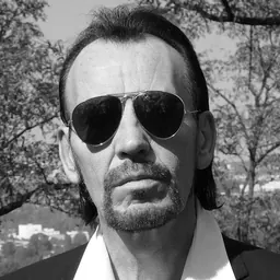 Portrait of Phil Shoenfelt