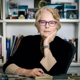 Portrait of Lynn Hunt