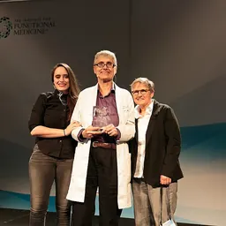Portrait of Terry Wahls