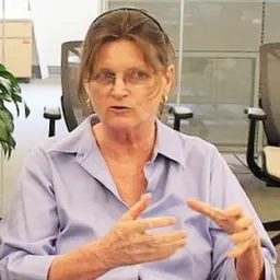 Portrait of Nancy Knowlton