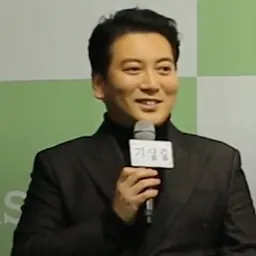 Portrait of Park Myung-hoon
