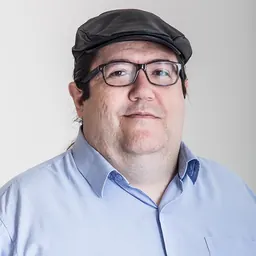 Portrait of Tarcísio Motta