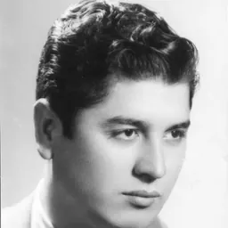 Portrait of Raúl Berón
