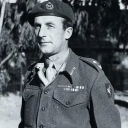 Portrait of Eric Bols