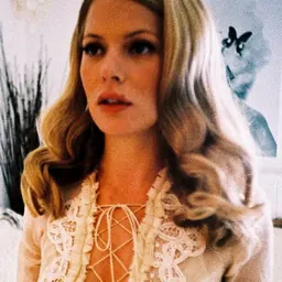 Portrait of Melanie Peres