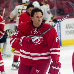 Portrait of Ron Hainsey