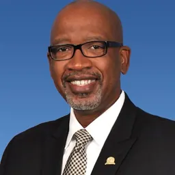 Portrait of Ken Welch