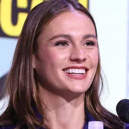 Portrait of Sophie Skelton