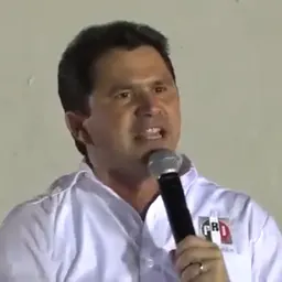 Portrait of Mauricio Sahui Rivero