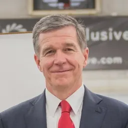 Portrait of Roy Cooper