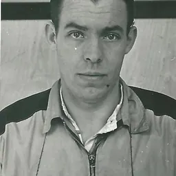 Portrait of Erik Crone
