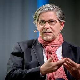 Portrait of Jan-Werner Müller
