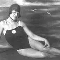 Portrait of Hedy Bienenfeld