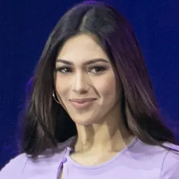 Portrait of Chelsea Fernandez